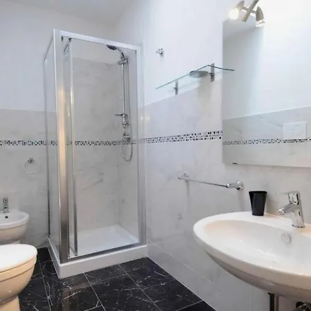 아파트 Loveweekends With Duomo View